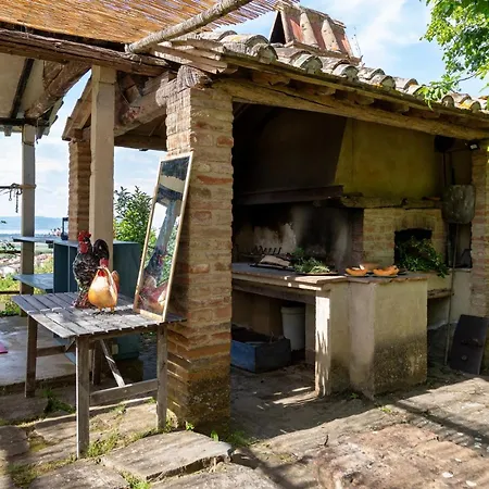Campodalto 8, Emma Villa Paciano