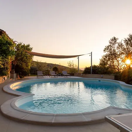 Villa Campodalto 8, Emma