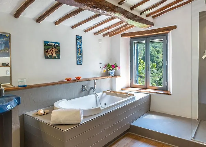 Vila Campodalto 8, Emma Paciano