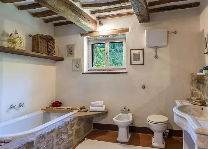 Campodalto 8, Emma Villa *